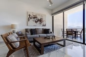 Ocean View Apt, 2 Beds, Near Downtown