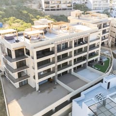 New 3 BD Condo with Pool & Gym
