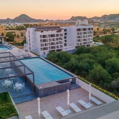Your ideal stay with luxury and comfort 2BD 2BTH