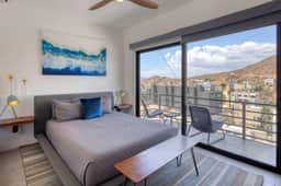 Beautiful and elegant Apt, Near Downtown - Image 2