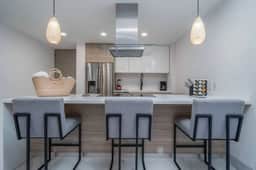 Modern Apartment, Close to Beach & Downtown - 304A - Image 5