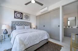 Modern Apartment, Close to Beach & Downtown - 304A - Image 4