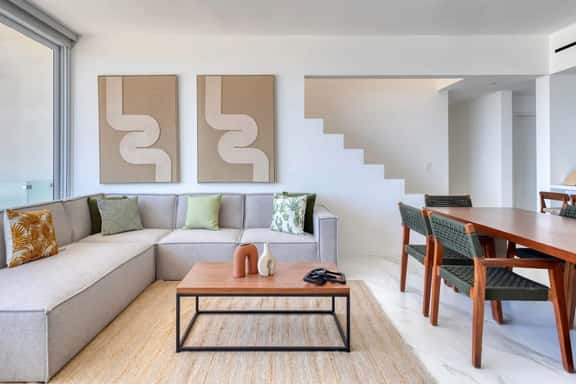 3 BD Penthouse - Image 1