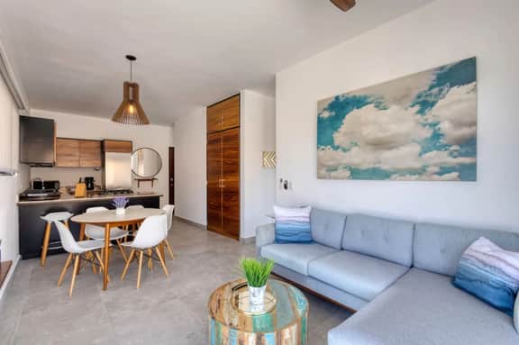 Beautiful and elegant Apt, Near Downtown - Image 5