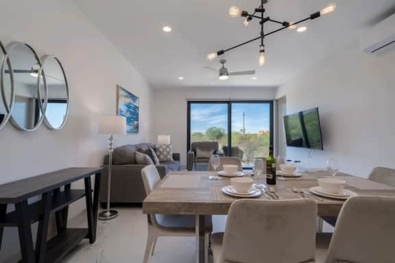 Modern Apartment, Close to Beach & Downtown - 304A - Image 2