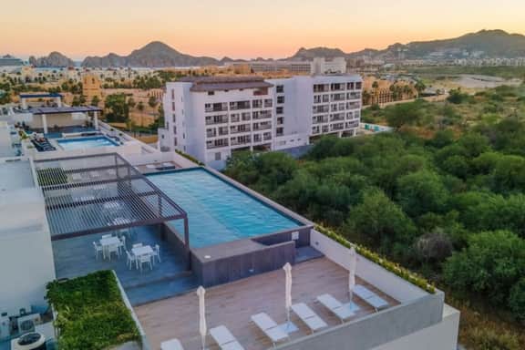 2BR  Beach & Downtown 101D - Image 3